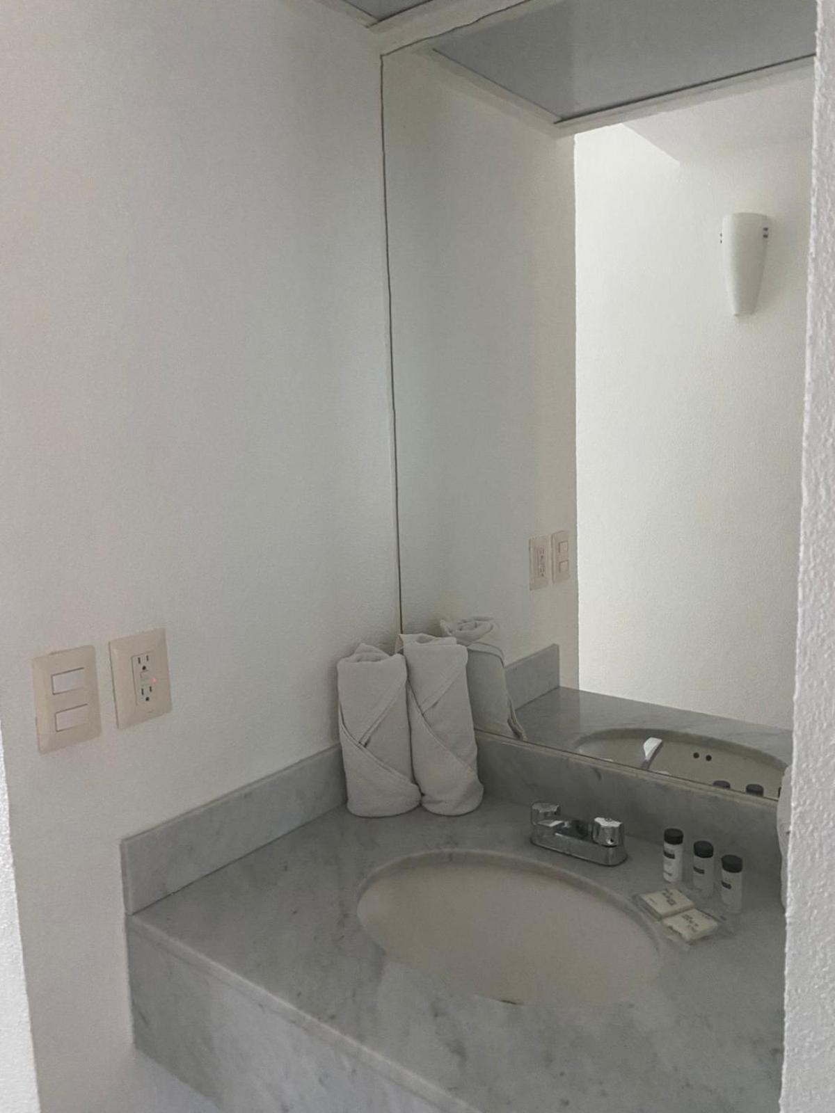 Hotel Pez Vela Manzanillo Exterior photo